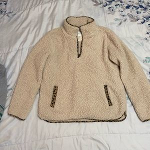 Women’s pull over sweater tan size L